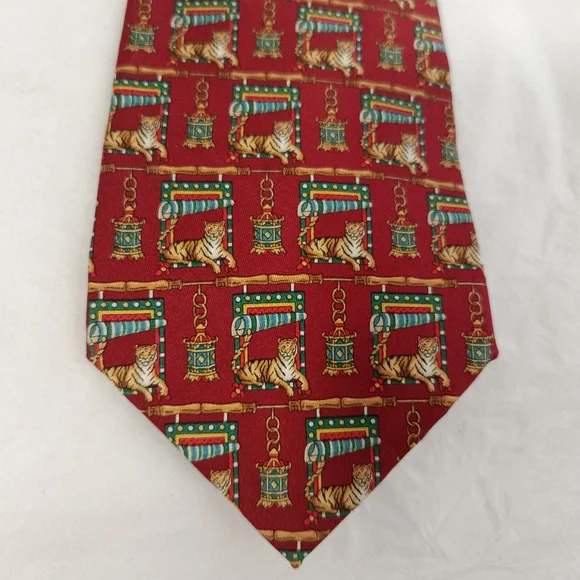 Ferragamo luxury men's silk tiger tie